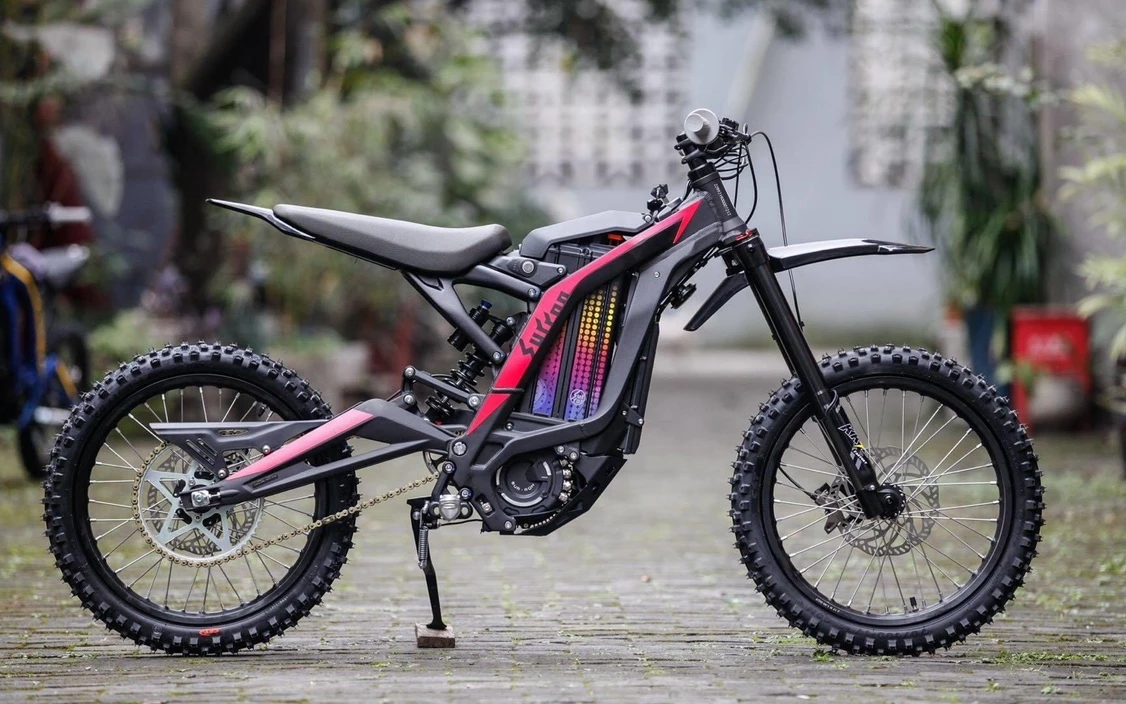 Gnarly SurRon Light Bee X S Lithium Battery Power-Assisted Electric Dirt Bike Outdoor Motocross Bike 48V/60V 3000W/4500W