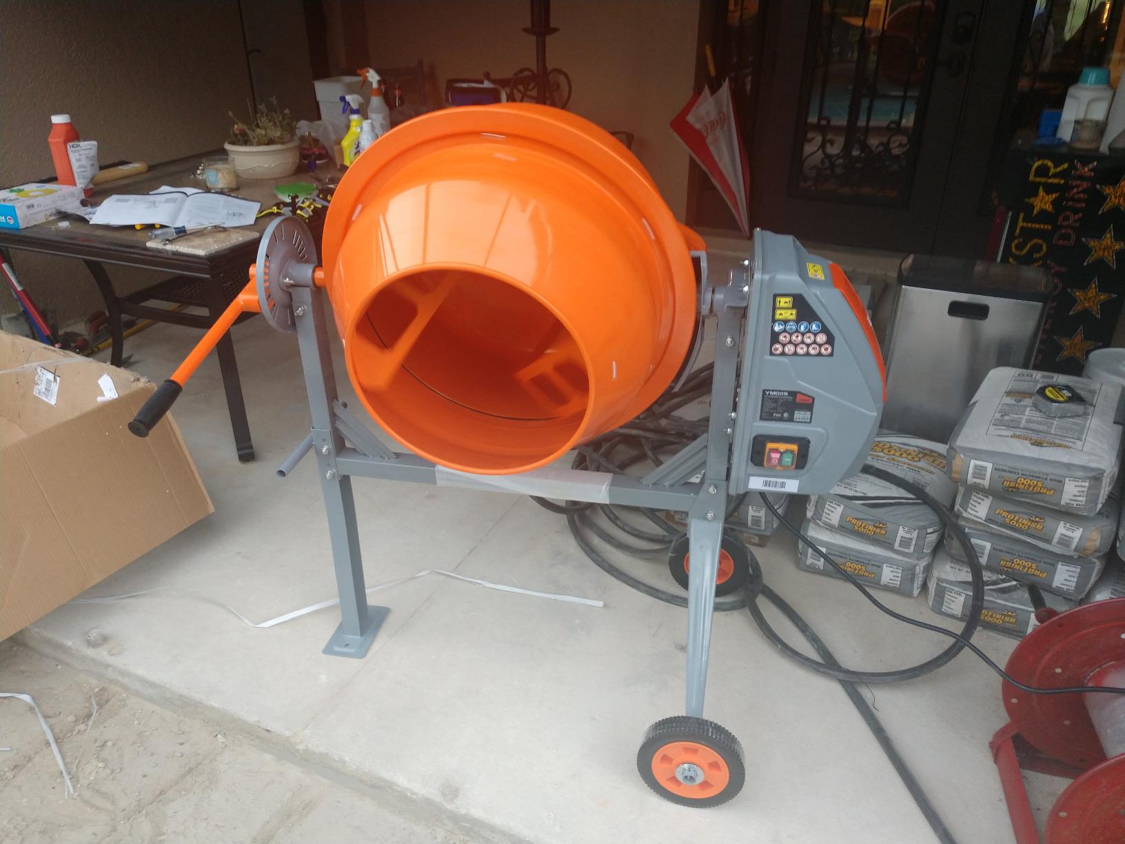 YARDMAX YM0115 4.0 Cu. Ft. Concrete Mixer.